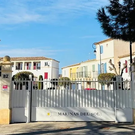 Marina Le Paradis Sur L'eau Hébergement de vacances Aigues-Mortes