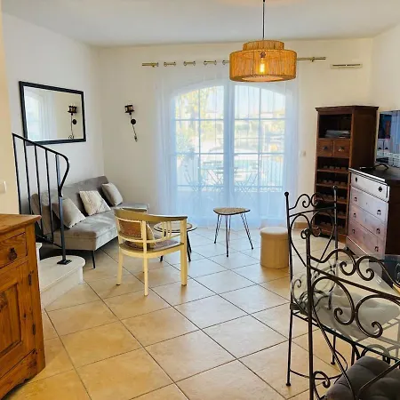 Holiday home Le Paradis Sur L'eau Aigues-Mortes