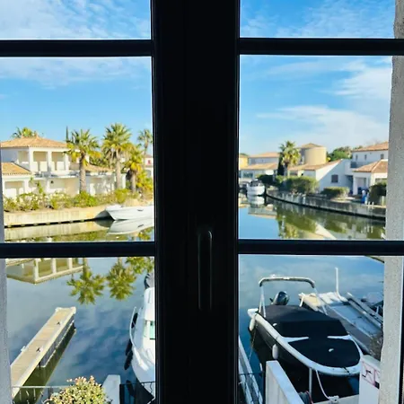 Le Paradis Sur L'eau Holiday home
